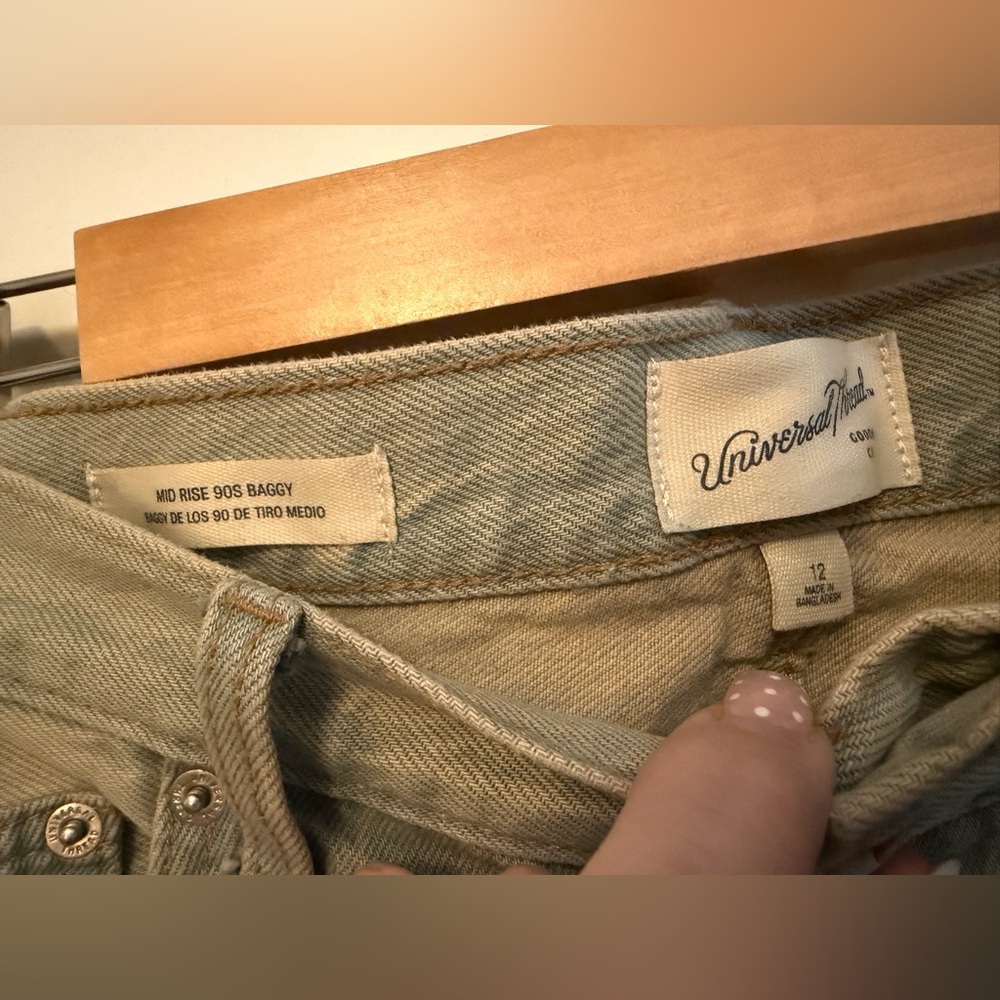 Universal Thread Straight Jeans - Picture 3 of 3